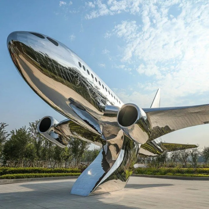 نموذج AERION - منحوتة طائرة ضخمة من الفولاذ المقاوم للصدأ